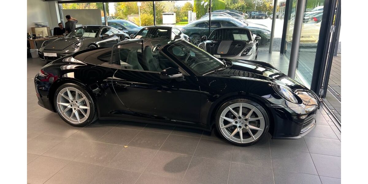 Porsche 992 11.950 km 144.000 &euro; Bad Aibling 83043