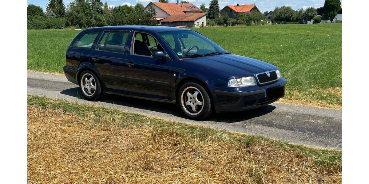 Skoda Octavia 219.452 km 999 &euro; Kolbermoor 83059