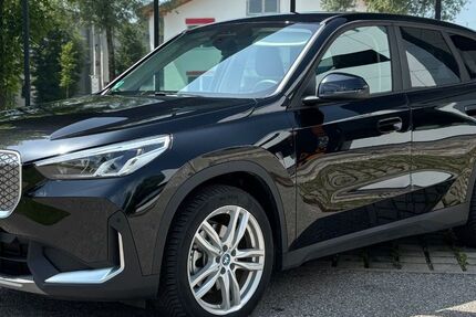 BMW iX1 39.500 km 30.450 &euro; Bruckmühl 83052