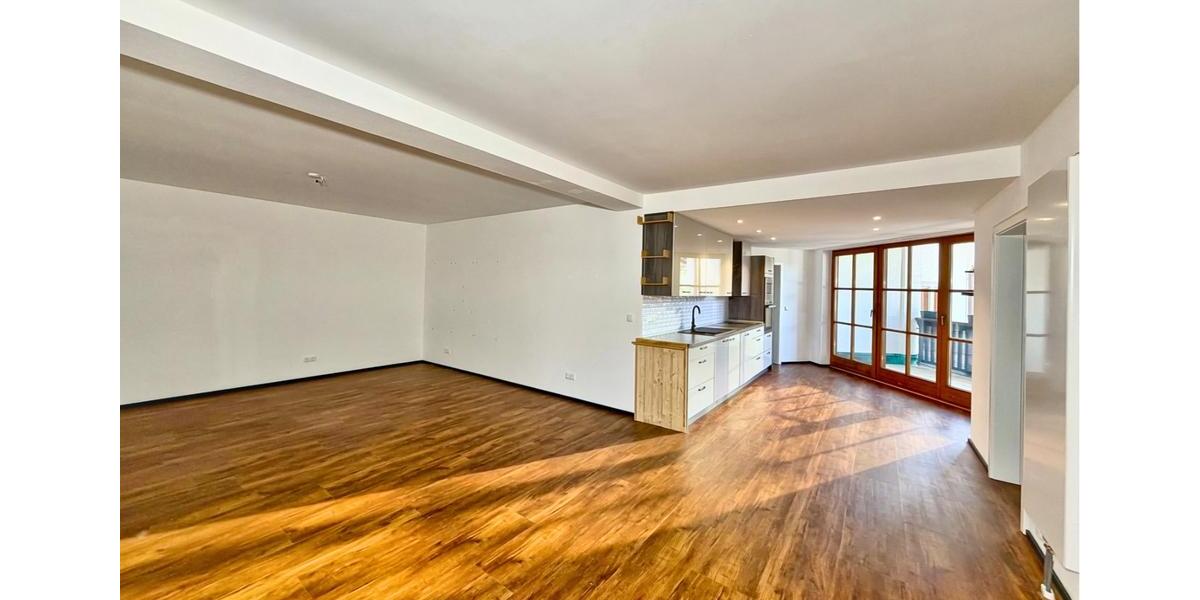 Etagenwohnung Kiefersfelden - 3 Zimmer, 100 m&sup2;, 1.300&euro; | Angebot:26548861
