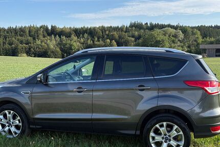 Ford Kuga 190.350 km 8.900 &euro; Feldkirchen 83620