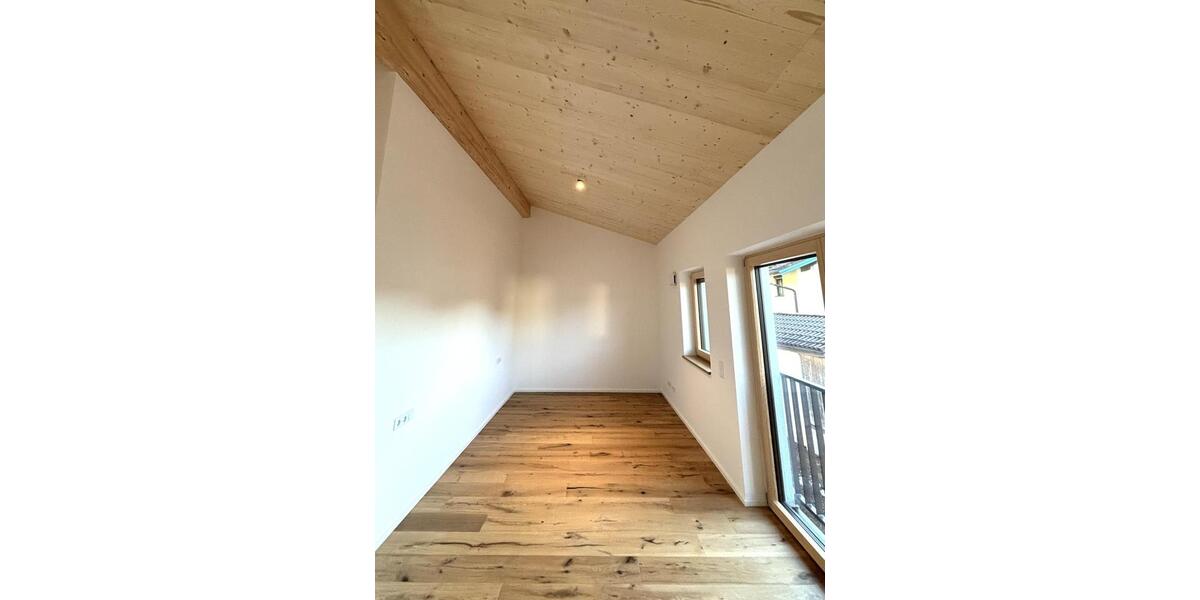 Doppelhaushälfte Raubling - 4 Zimmer, 133 m&sup2;, 2.150&euro; | Angebot:23644892