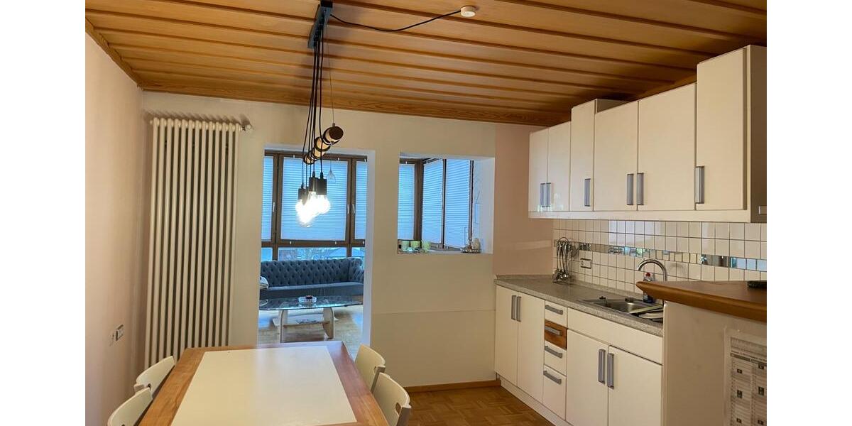 Einfamilienhaus Kirchseeon - 7 Zimmer, 270 m&sup2;, 1.450&euro; | Angebot:25590861