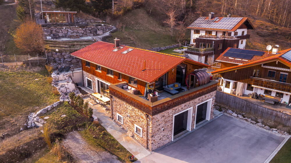 Einfamilienhaus Hausham - 5 Zimmer, 229 m&sup2;, 2.150.000&euro; | Angebot:26018448