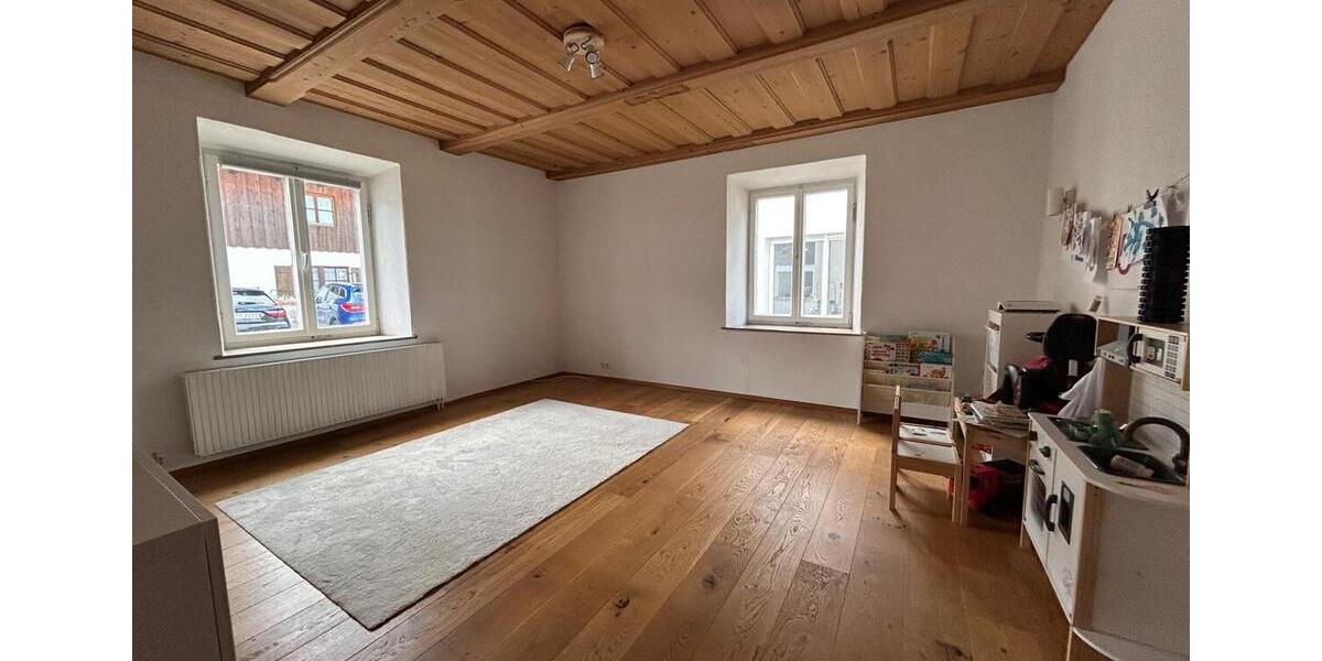 Erdgeschoßwohnung Miesbach - 3 Zimmer, 77 m&sup2;, 1.060&euro; | Angebot:26031938