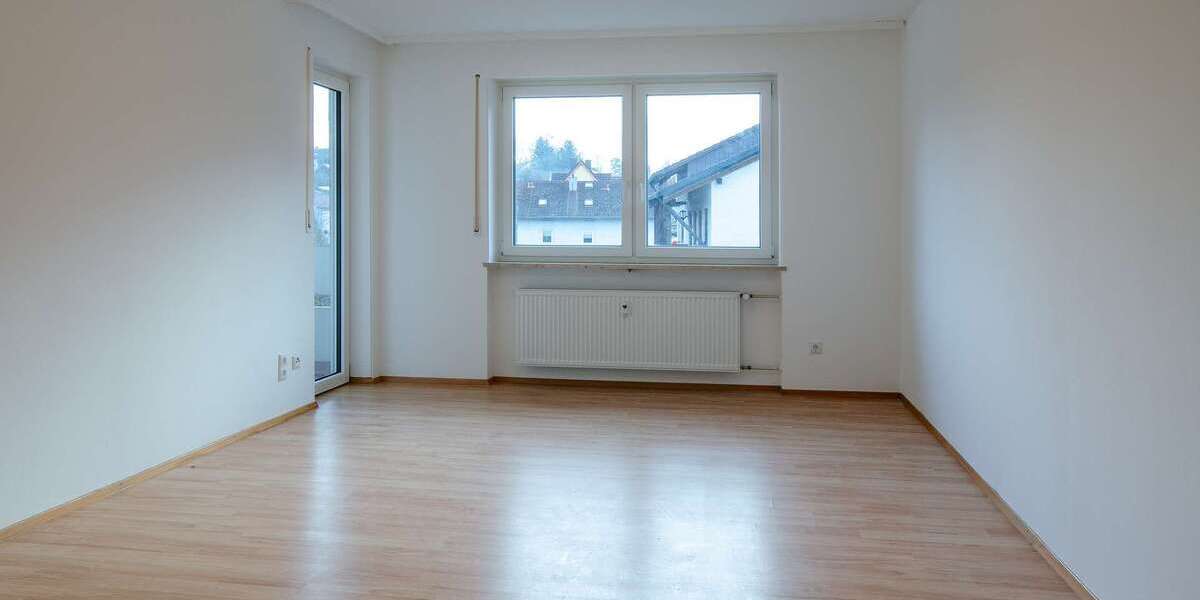 Etagenwohnung Ebersberg - 4 Zimmer, 95 m&sup2;, 1.330&euro; | Angebot:27322021