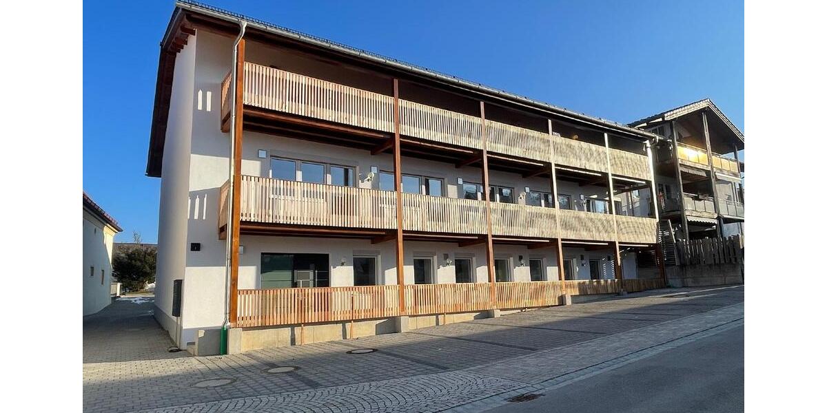 Erdgeschoßwohnung Vogtareuth - 3 Zimmer, 94 m&sup2;, 1.457&euro; | Angebot:25648862