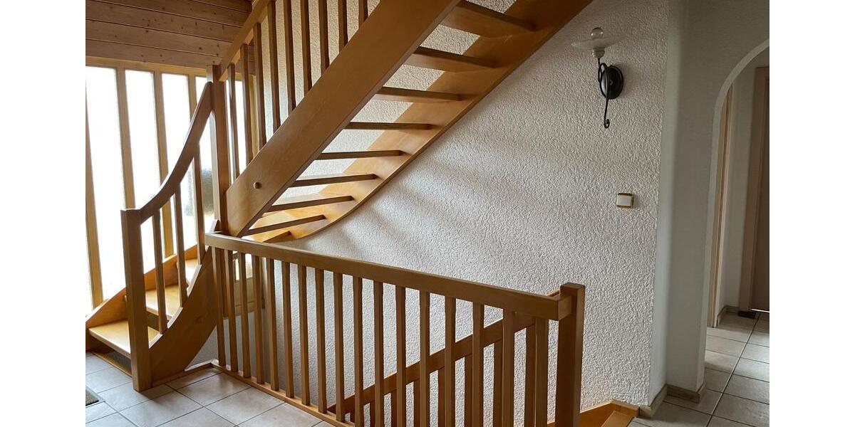 Einfamilienhaus Kirchseeon - 7 Zimmer, 270 m&sup2;, 1.450&euro; | Angebot:25590861