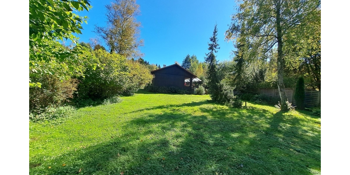 Idyllisches Grundstück am Wald in Kirchseeon mit einer Ferienimmoblie - Ferienhaus Kirchseeon | Angebot:25656451