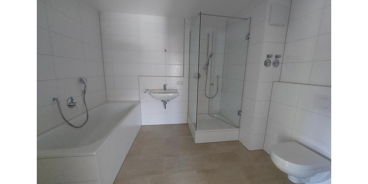 Etagenwohnung Großkarolinenfeld - 3 Zimmer, 90 m&sup2;, 1.440&euro; | Angebot:26336683