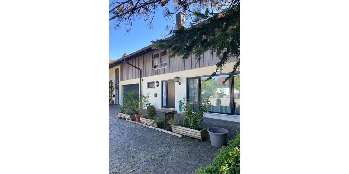 Erdgeschoßwohnung Söchtenau - 3 Zimmer, 95 m&sup2;, 1.400&euro; | Angebot:25362797