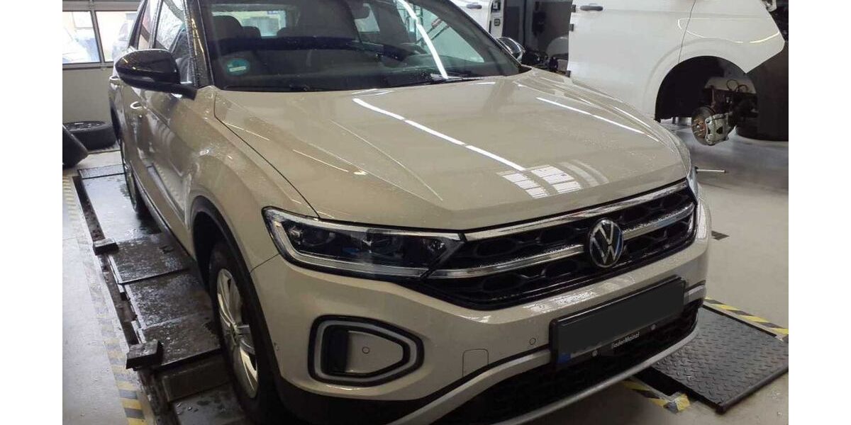 VW T-Roc 47.767 km 25.220 &euro; Bruckmühl 83052
