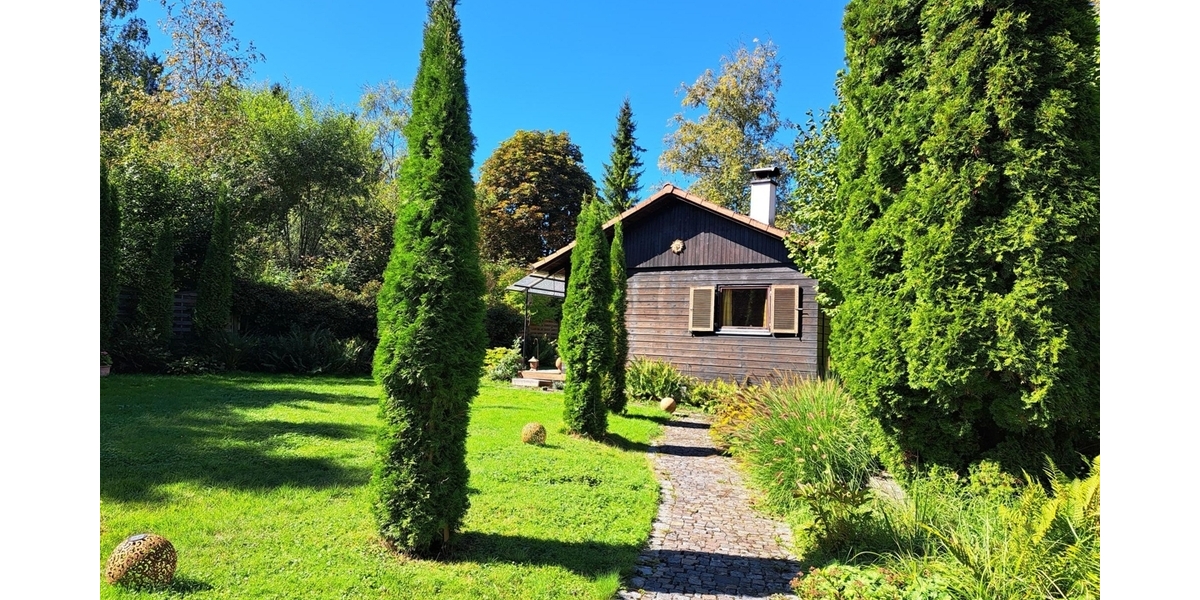 Idyllisches Grundstück am Wald in Kirchseeon mit einer Ferienimmoblie - Ferienhaus Kirchseeon | Angebot:25656451