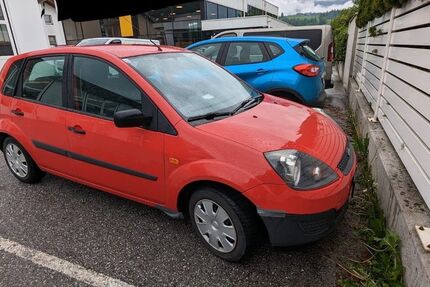 Ford Fiesta 99.000 km 650 &euro; Rosenheim 83026