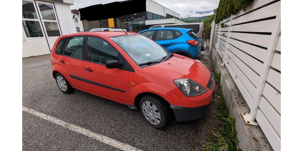 Ford Fiesta 99.000 km 650 &euro; Rosenheim 83026