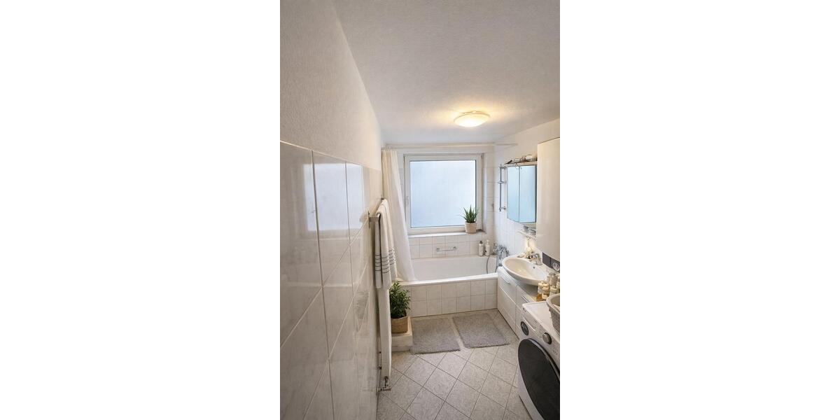 Etagenwohnung Rosenheim Innenstadt - 3 Zimmer, 76 m&sup2;, 1.515&euro; | Angebot:25721004