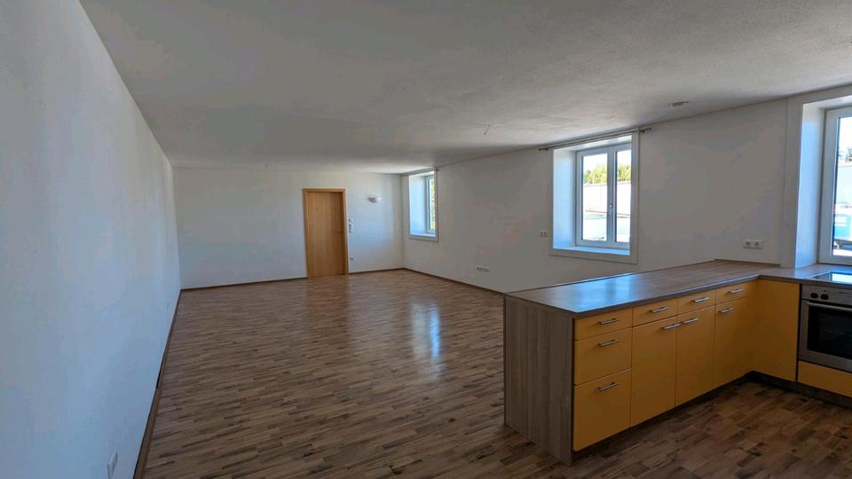 Etagenwohnung Edling - 3 Zimmer, 100 m&sup2;, 1.150&euro; | Angebot:26688598
