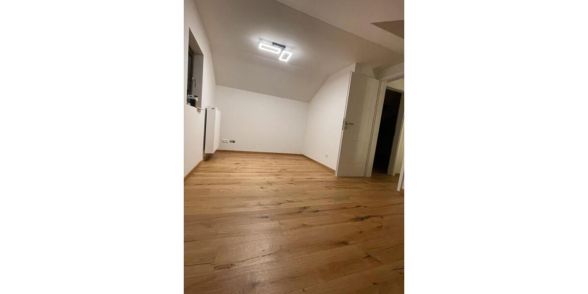 Etagenwohnung Rosenheim Innenstadt - 1 Zimmer, 60 m&sup2;, 640&euro; | Angebot:25935695