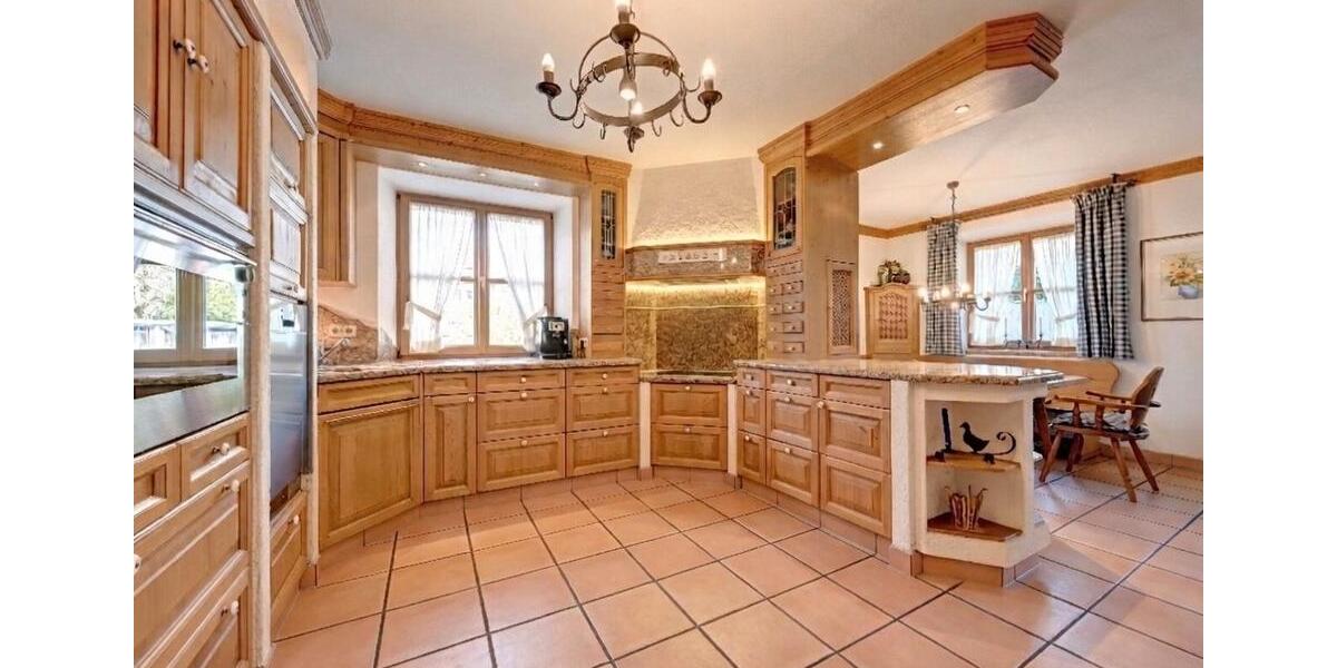 Einfamilienhaus Ebersberg - 15 Zimmer, 683 m&sup2;, 2.390.000&euro; | Angebot:26042398