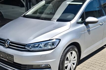 VW Touran 174.589 km 18.490 &euro; Feldkirchen-Westerham (25 min von München) 83620