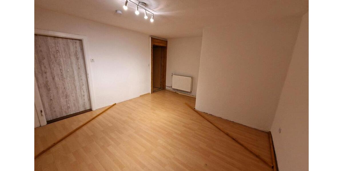 Dachgeschoßwohnung Obing - 4 Zimmer, 95 m&sup2;, 950&euro; | Angebot:25841132