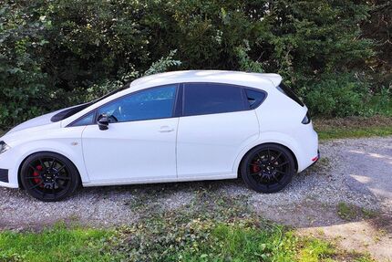 Seat Leon 141.000 km 11.200 &euro; Prutting 83134