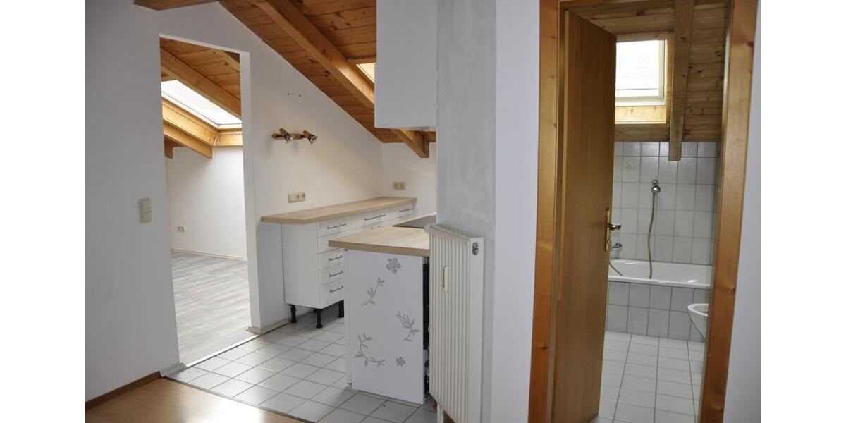 Dachgeschoßwohnung Bad Feilnbach - 2 Zimmer, 47 m&sup2;, 590&euro; | Angebot:24852121