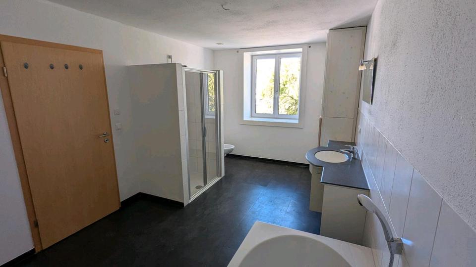 Etagenwohnung Edling - 3 Zimmer, 100 m&sup2;, 1.150&euro; | Angebot:26688598