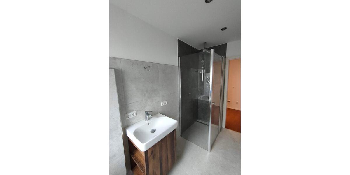 Erdgeschoßwohnung Rosenheim Innenstadt - 3 Zimmer, 70 m&sup2;, 1.030&euro; | Angebot:25881495