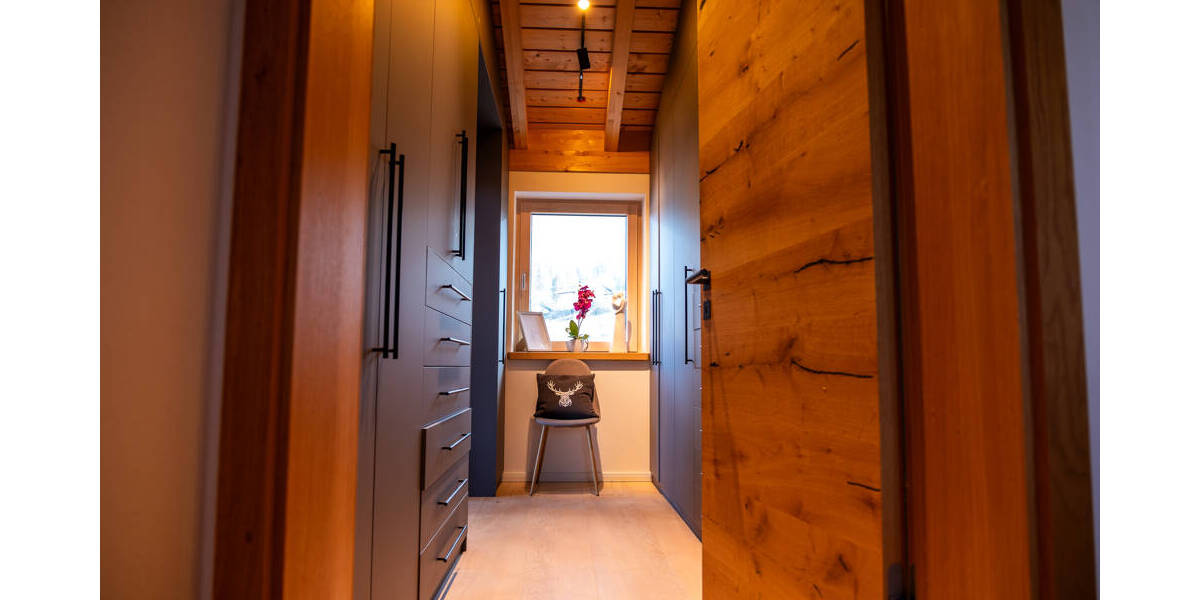 Einfamilienhaus Hausham - 5 Zimmer, 229 m&sup2;, 2.150.000&euro; | Angebot:26018448