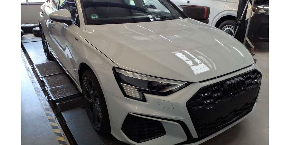 Audi A3 14.752 km 32.930 &euro; Bruckmühl 83052