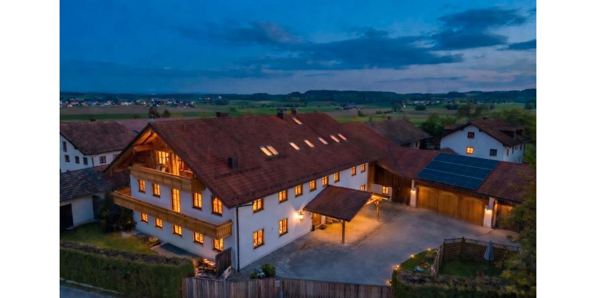 Einfamilienhaus Ebersberg - 15 Zimmer, 683 m&sup2;, 2.390.000&euro; | Angebot:26042398