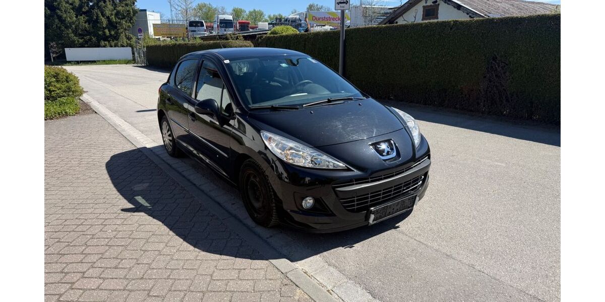 Peugeot 207 226.181 km 790 &euro; Rosenheim 83026