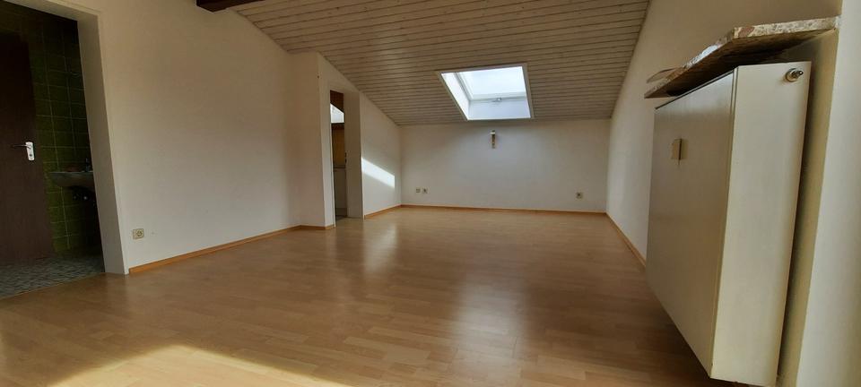 Dachgeschoßwohnung Schleching - 2 Zimmer, 50 m&sup2;, 500&euro; | Angebot:26336668