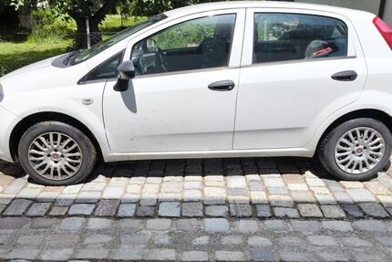 Fiat Punto 222.000 km 2.850 &euro; Griesstätt 83556