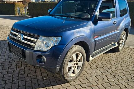 Mitsubishi Pajero 305.000 km 6.600 &euro; Rosenheim 83026
