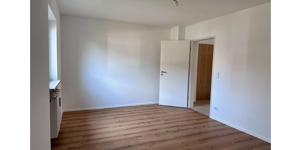 Etagenwohnung Bad Endorf - 2.5 Zimmer, 68 m&sup2;, 1.100&euro; | Angebot:25650963