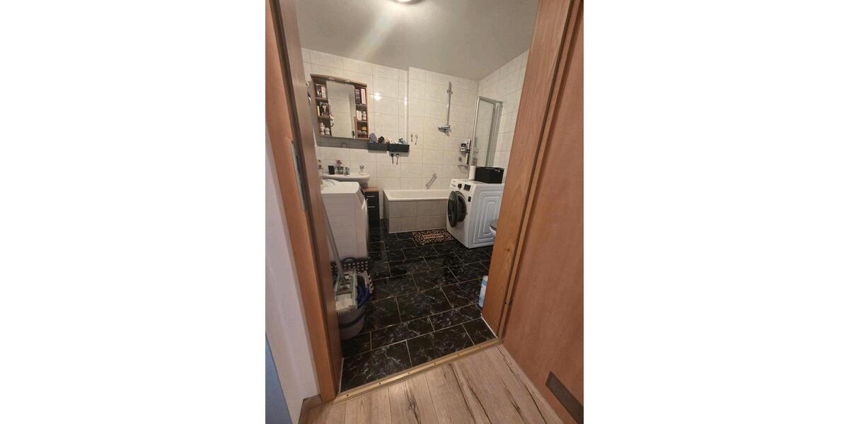 Etagenwohnung Kolbermoor - 3 Zimmer, 84 m&sup2;, 399.000&euro; | Angebot:26035464