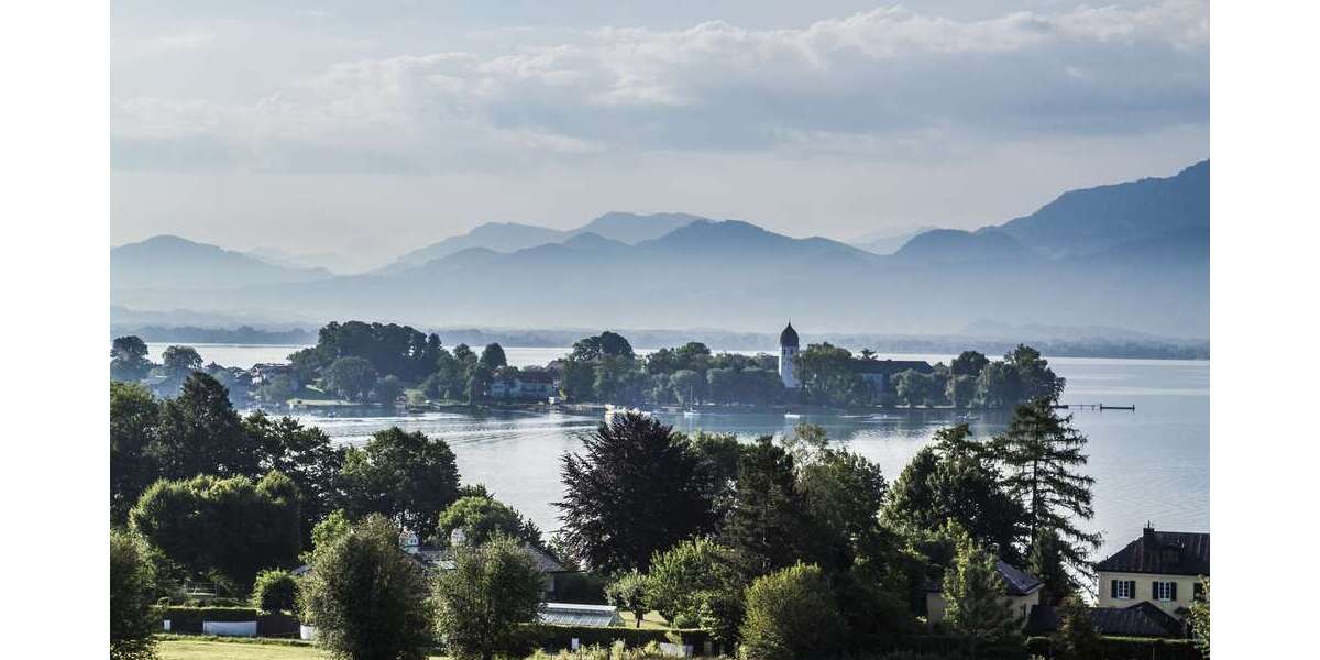 Einfamilienhaus Prien am Chiemsee - 8 Zimmer, 351 m&sup2;, 4.500.000&euro; | Angebot:26169098