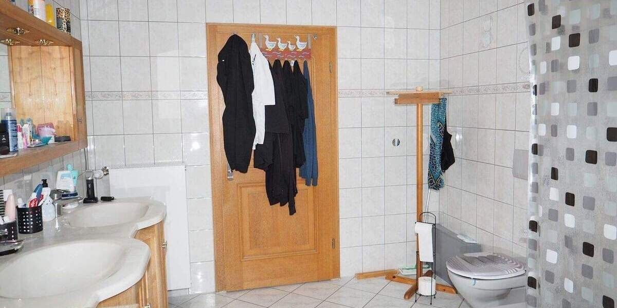 Mehrfamilienhaus, Wohnhaus Kolbermoor - 8 Zimmer, 240 m&sup2;, 990.000&euro; | Angebot:25797372