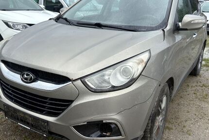 Hyundai ix35 267.000 km 3.999 &euro; Rosenheim 83022