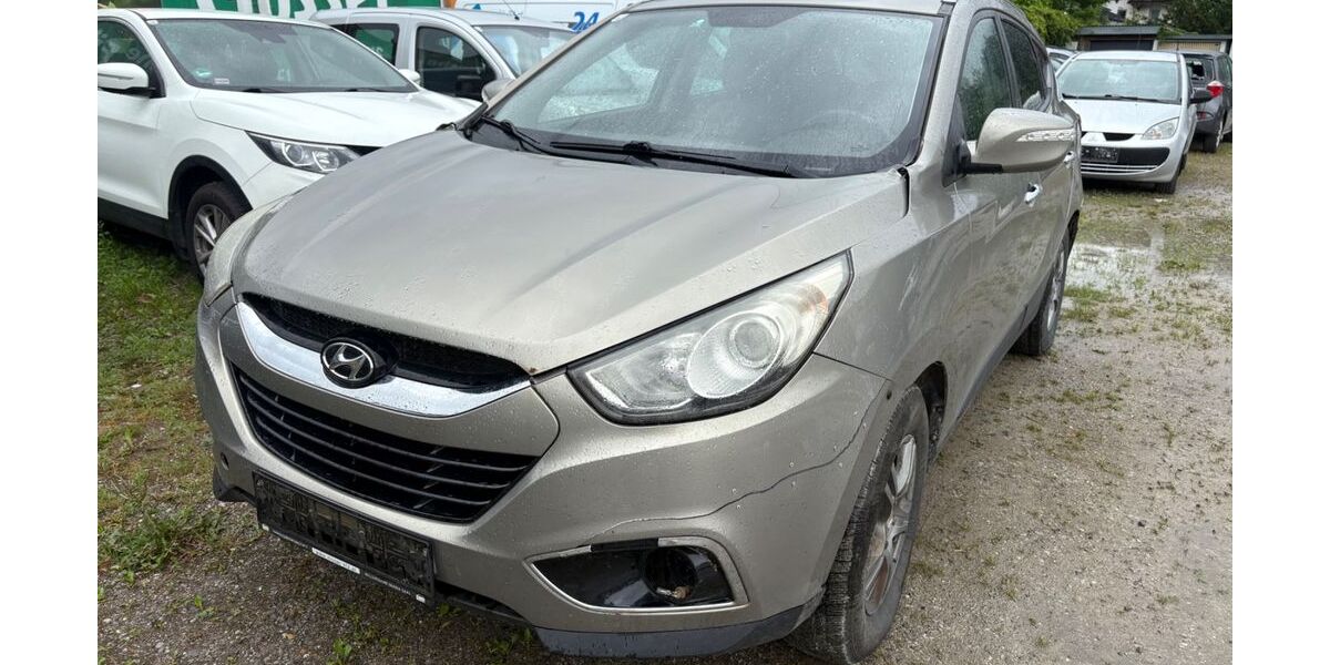 Hyundai ix35 267.000 km 3.999 &euro; Rosenheim 83022
