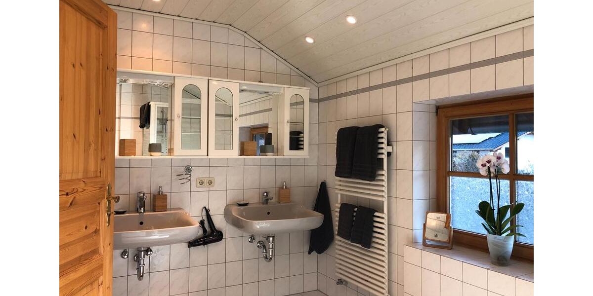 Etagenwohnung Oberaudorf - 3.5 Zimmer, 110 m&sup2;, 1.490&euro; | Angebot:26314016