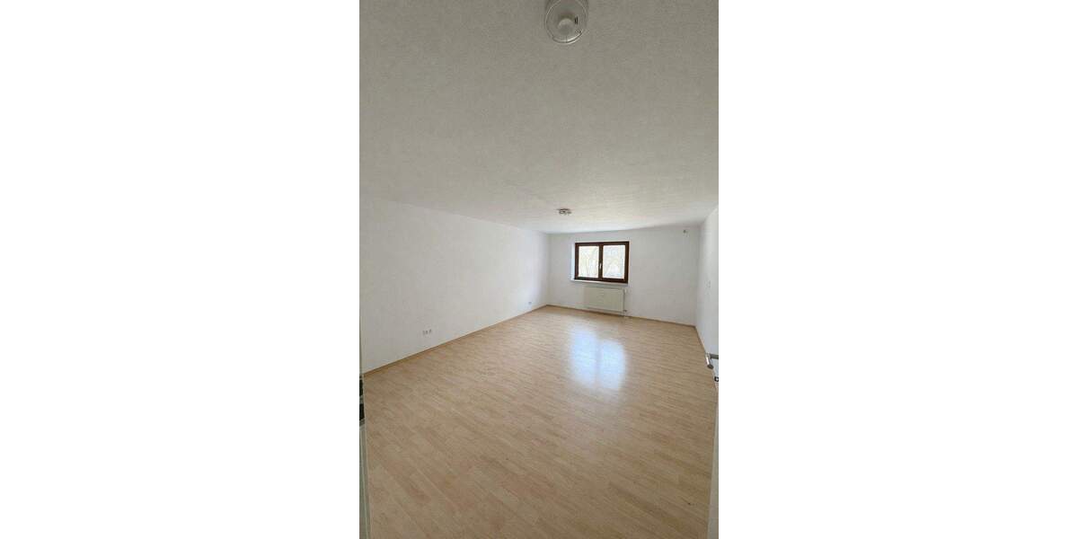 Etagenwohnung Rosenheim Ost - 4 Zimmer, 110 m&sup2;, 1.525&euro; | Angebot:25744499
