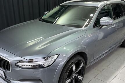 Volvo V90 Cross Country 110.000 km 28.500 &euro; Miesbach 83714