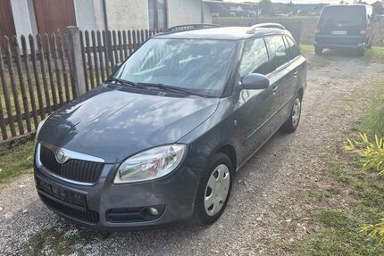 Skoda Fabia 168.200 km 2.699 &euro; Bruckmühl 83052