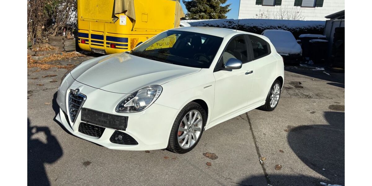 Alfa Romeo Giulietta 191.000 km 3.999 &euro; Bernau am Chiemsee 83233