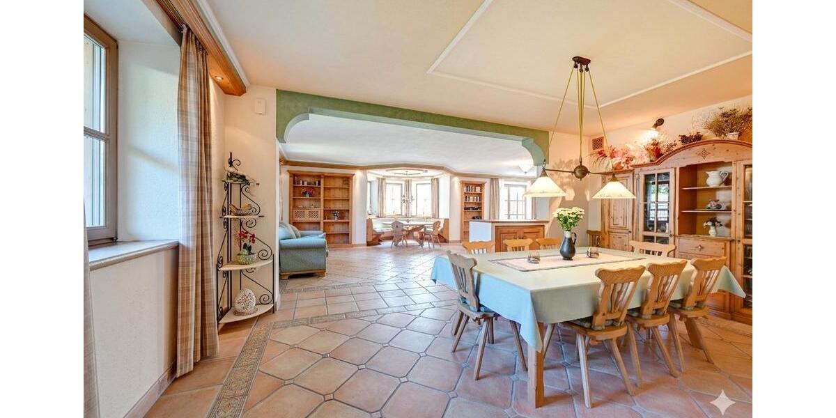 Einfamilienhaus Ebersberg - 15 Zimmer, 683 m&sup2;, 2.390.000&euro; | Angebot:26042398