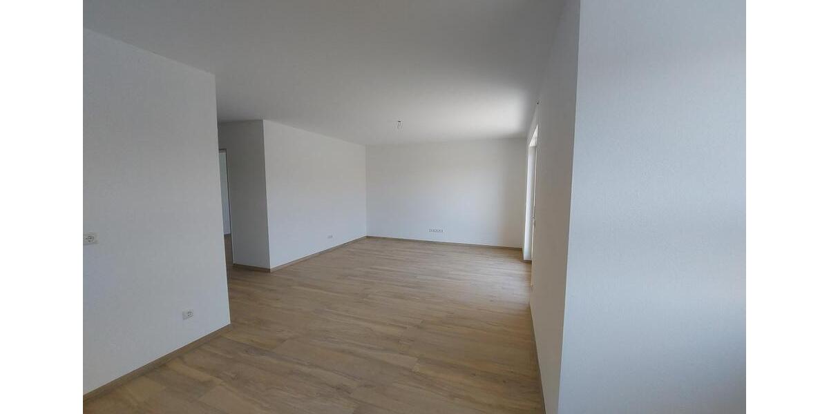 Etagenwohnung Großkarolinenfeld - 3 Zimmer, 90 m&sup2;, 1.440&euro; | Angebot:26336683