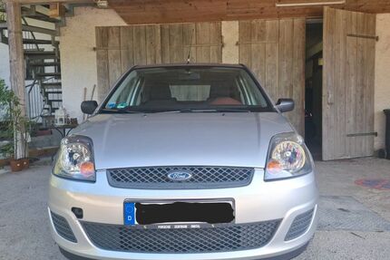 Ford Fiesta 109.000 km 2.400 &euro; Söchtenau 83139
